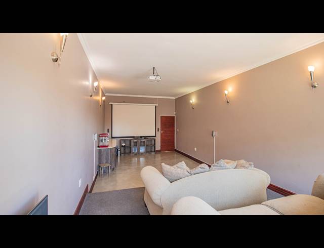 5 BEDROOM HOUSE FOR SALE IN RAND COLLIERIES